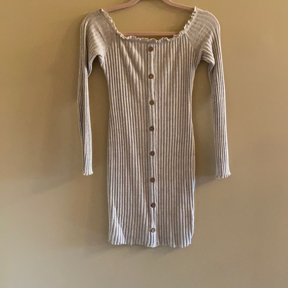 Cute stretchy dress 🤍